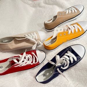 Women's Canvas Low Top Sneaker Lace-up Classic Shoe